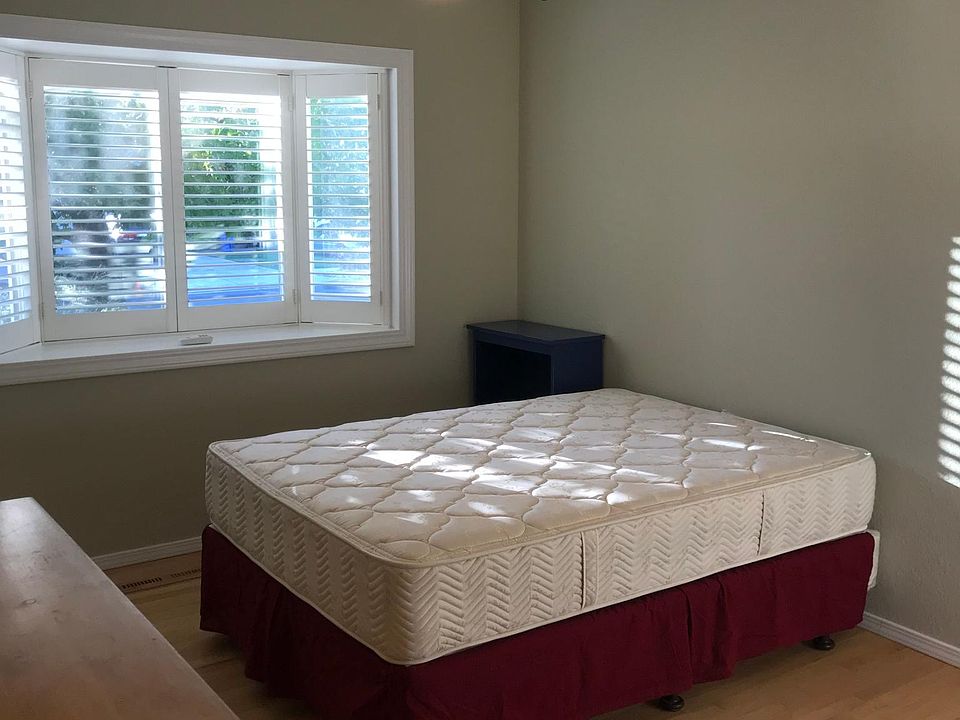 1st image of 106 Atwood Ct