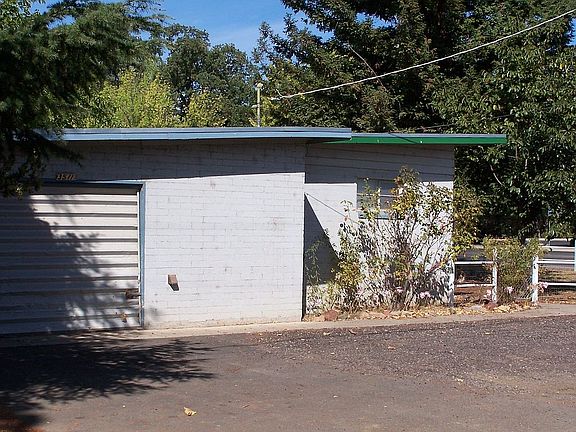 3rd image of 3511 Blue Gum St