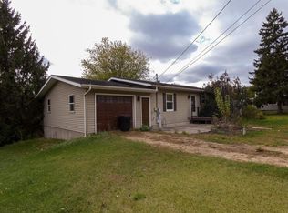 11709 County Rd VV, Cassville, WI 53806