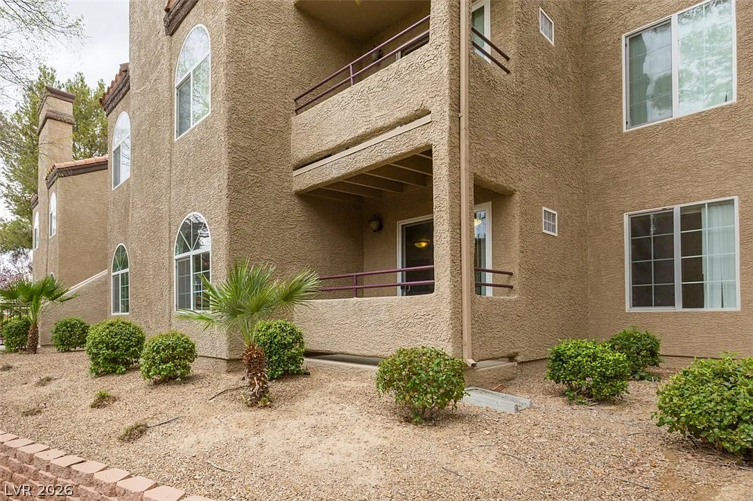 9325 W Desert Inn Rd — Photo 2