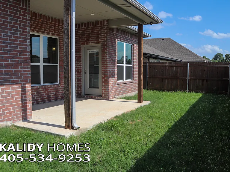521 Remington Ave — Photo 20