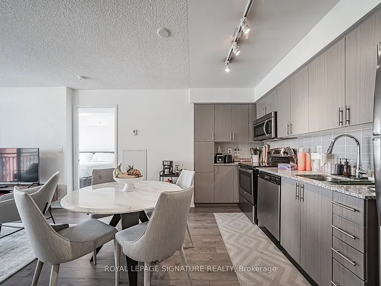 830 Lawrence Ave W #1017 — Photo 3