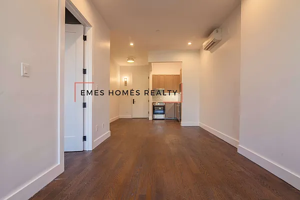 Rented by Emes Homes Realty LLC | media 4