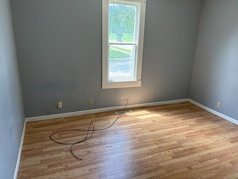 2nd image of 454 W Page St