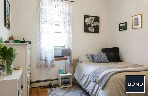 Rented by Bond New York | media 19