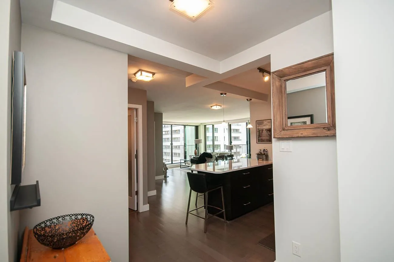 2 bed, 934 sqft, $3,995 — Photo 2