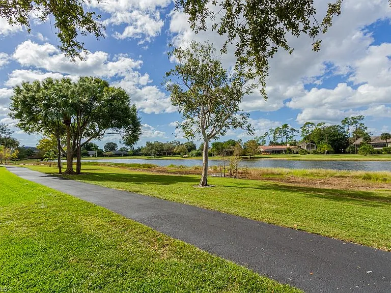 2103 Tama Cir #2 — Photo 32