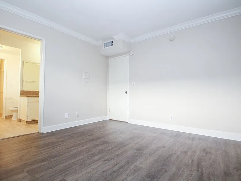 4301 Colfax Ave. — Photo 23