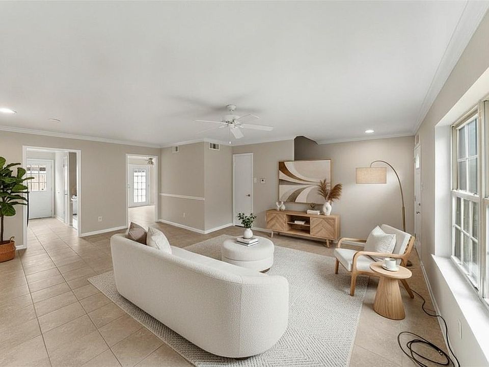 1st image of 515 Tallowood Rd Unit 23