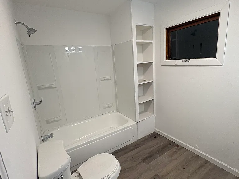 328 Reiman St #2 — Photo 6