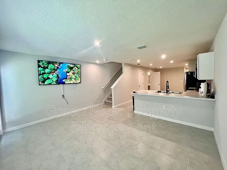 5953 Creekside Crossing Dr — Photo 8