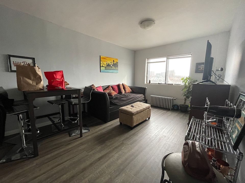 1st image of 3553 N Oakland Ave #401