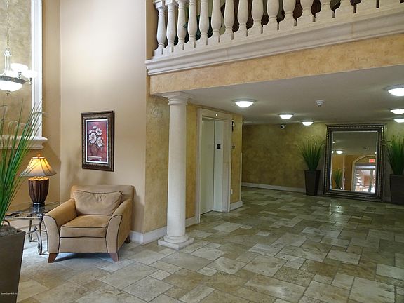 3rd image of 93 Delannoy Ave APT 1103