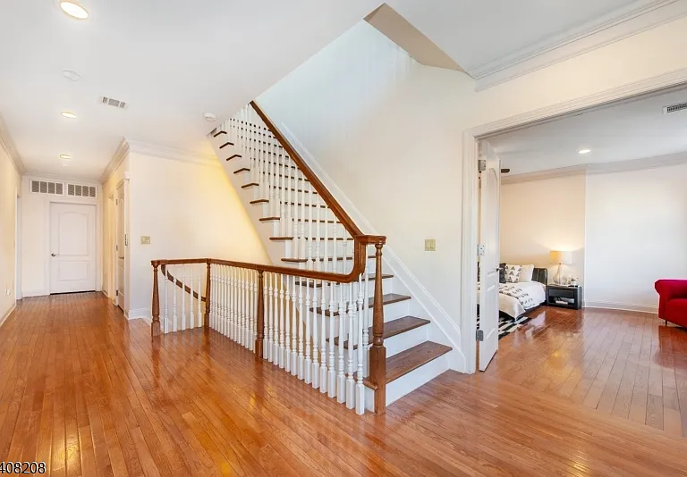 3 Christopher Ct — Photo 22