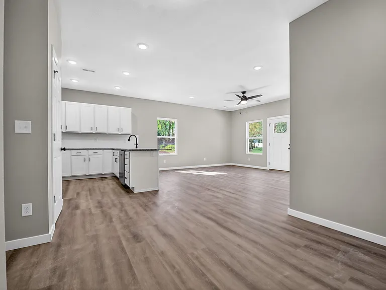 43 Whitley Ln — Photo 19