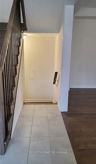 1 Sparrowbrook St — Photo 4