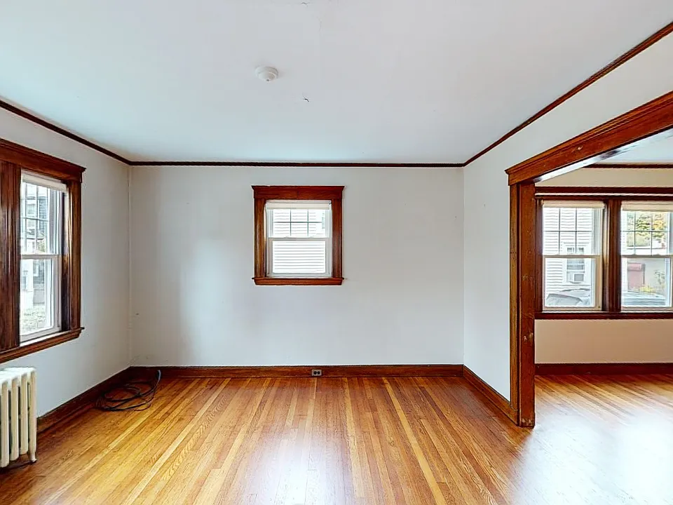 9 Henry St #1