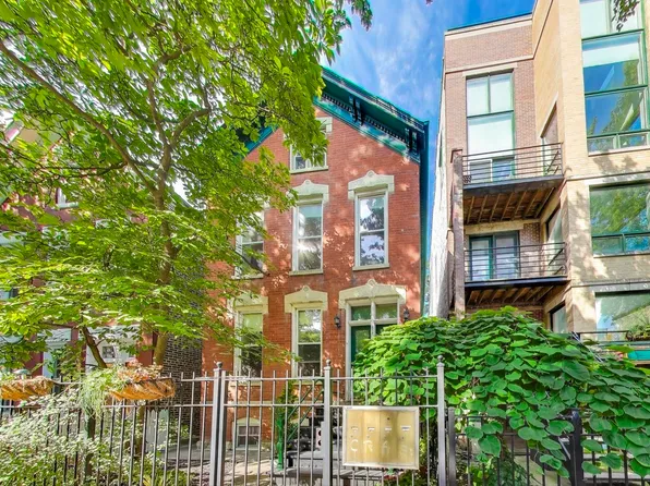 882 N Hermitage Ave APT 2F, Chicago, IL 60622