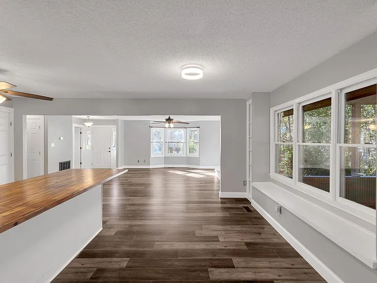 107 Dockside Dr — Photo 4