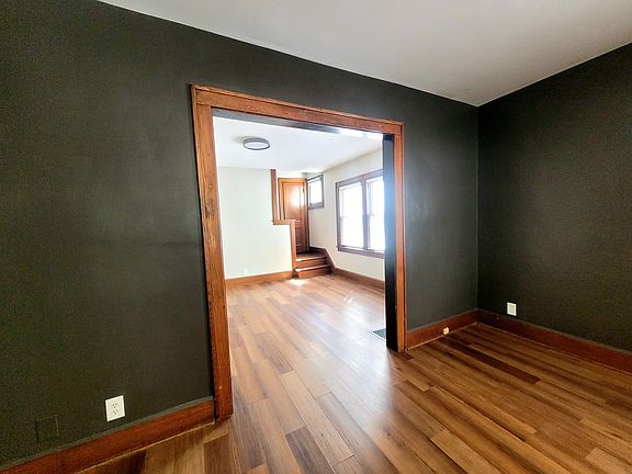 4th image of 181 Olentangy St #181