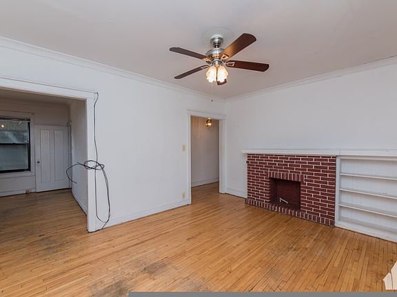 3rd image of 2253 W Argyle St APT 3