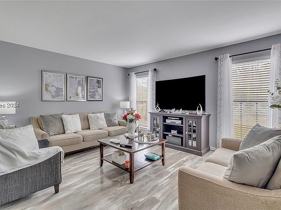 4th image of 30 Mathews Dr APT 502