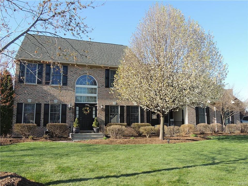 1st image of 43 Millbrook Ct