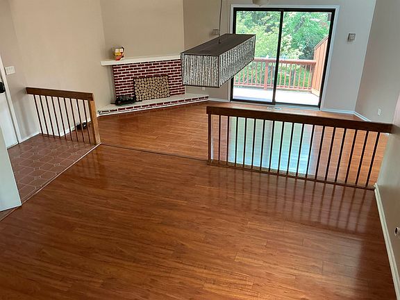5th image of 592 Sanderling Ct