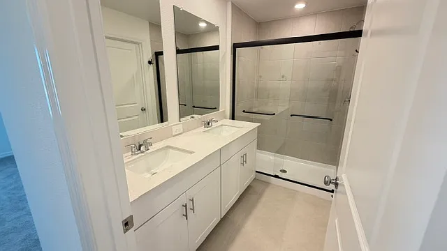 Primary bedroom En-Suite