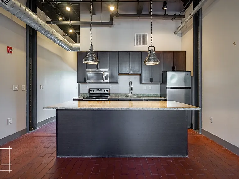 Wonder Bread Lofts — Photo 38