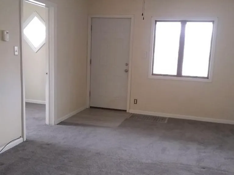 5016 Indianapolis Blvd #2F — Photo 2