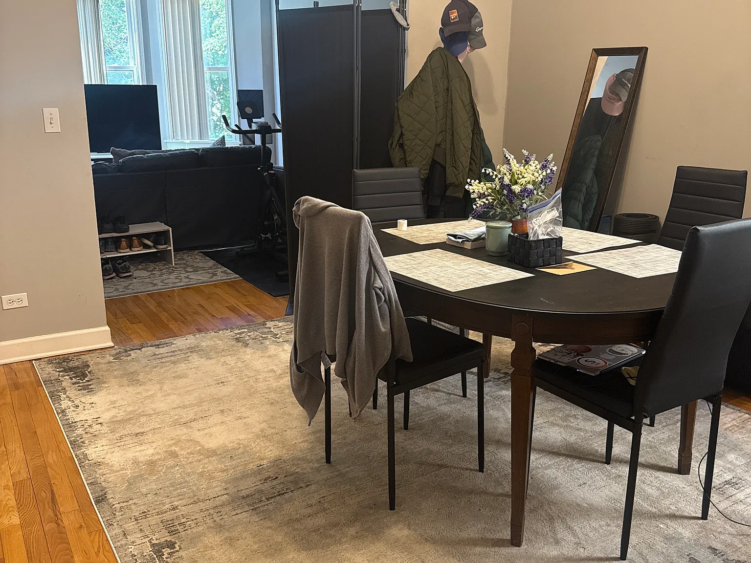 3 bed, 1100 sqft, $2,195 — Photo 4