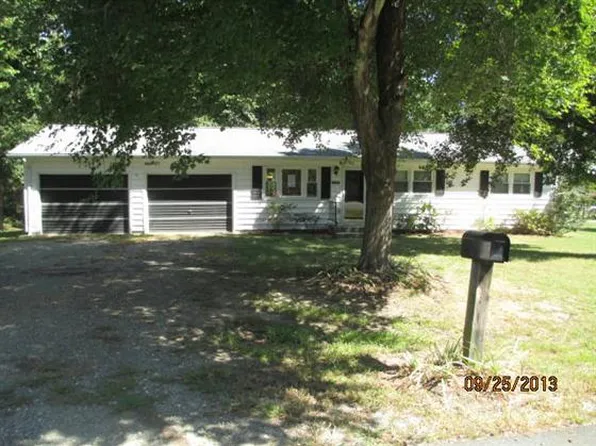 17047 Elm St, Bowling Green, VA 22427