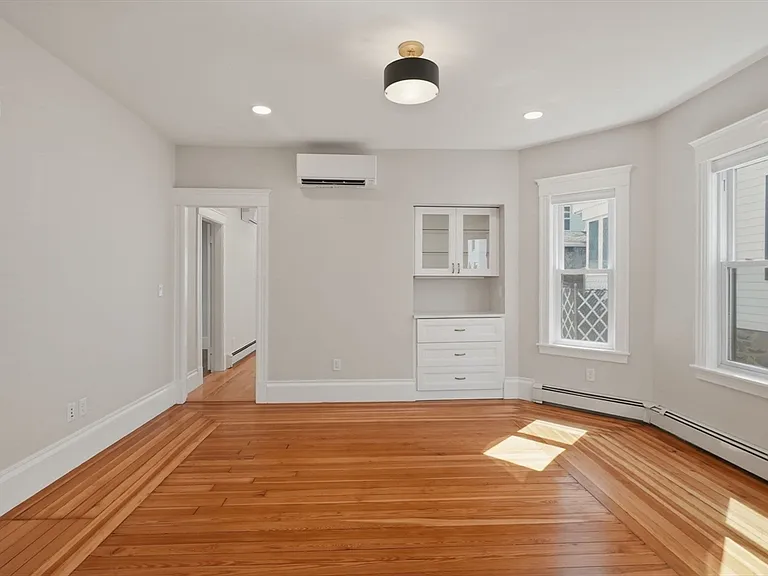 68 Electric Ave #1A — Photo 5