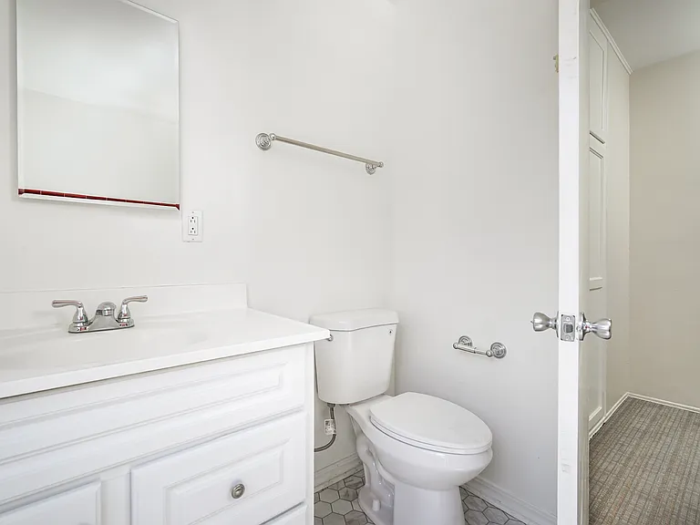 Bathroom vanity