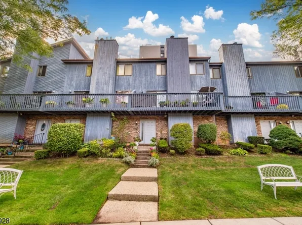 114 Pennington Ave #O, Passaic City, NJ 07055