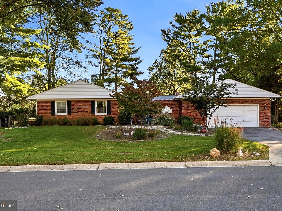 1st image of 13805 Bonsal Ln