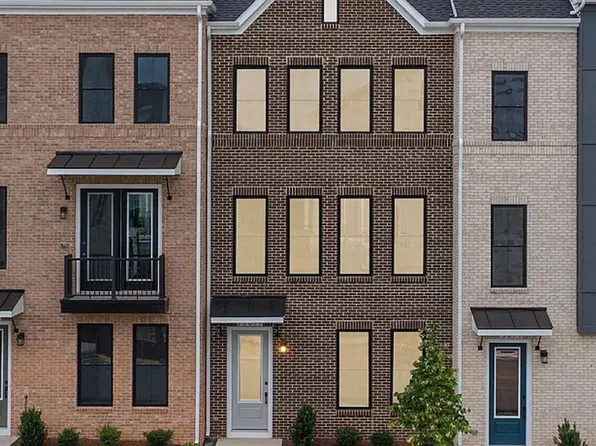 23079 Copper Tree Ter, Ashburn, VA 20148