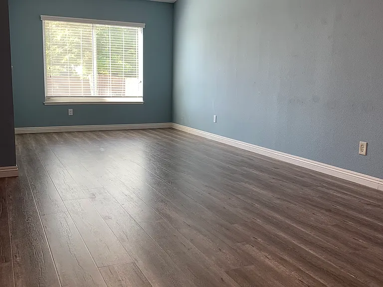 2540 E Dunes St — Photo 4