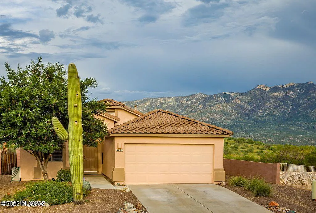 2 bed, 2.0 bath, 1376 sqft, $2,150 — Photo 2