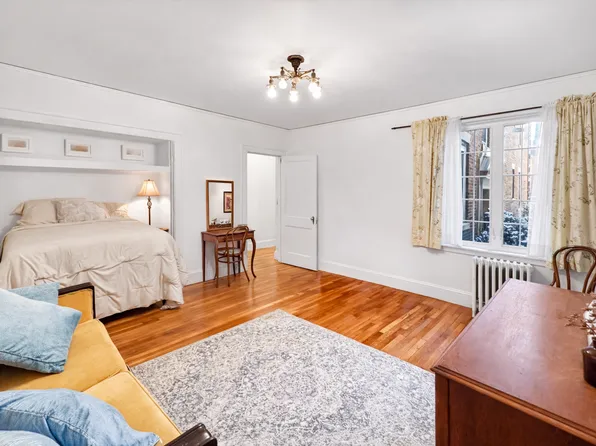 285A Harvard St #109, Cambridge, MA 02139