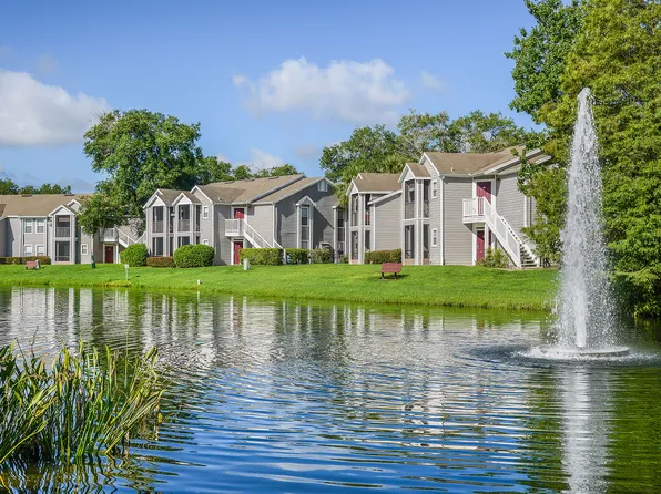 Colonial Pointe Apartments, 2300 Econ Cir, Orlando, FL 32817