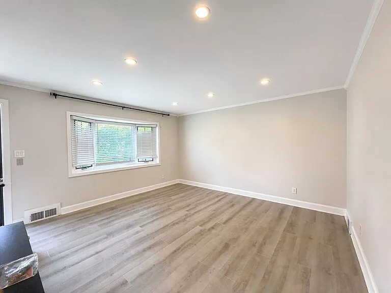171 New York Ave — Photo 15