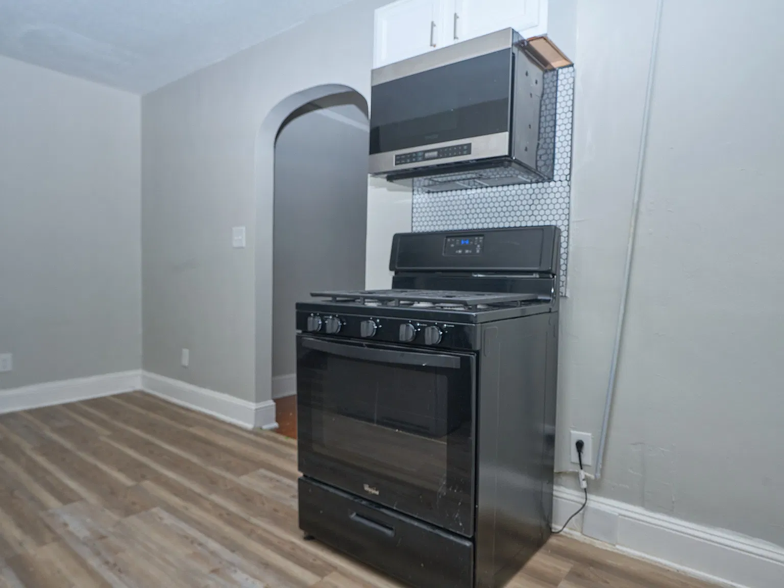 2 bed, 840 sqft, $1,500 — Photo 3