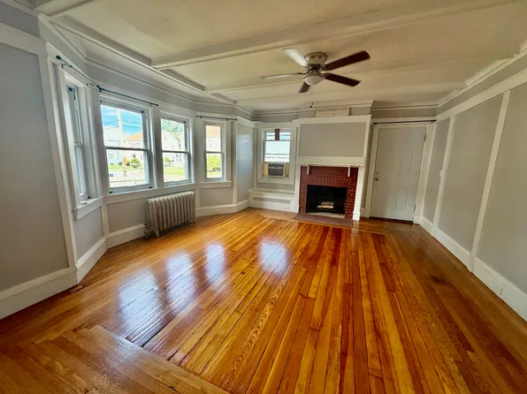 2157 Northampton St #1, Holyoke, MA 01040