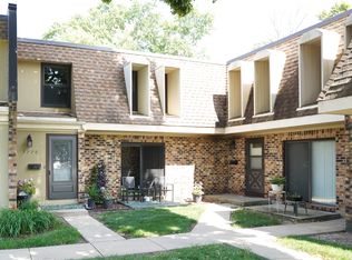 7770 S Woodward Ave #7F, Woodridge, IL 60517