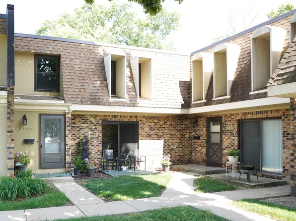 7770 S Woodward Ave #7F, Woodridge, IL 60517