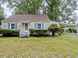 19 Rosemary Dr, Springfield, MA 01119