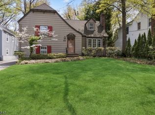 822 Fairacres Ave, Westfield, NJ