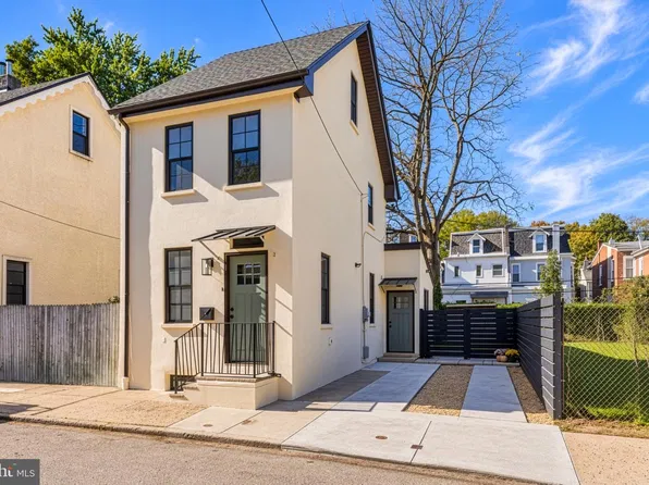 37 E Pleasant St, Philadelphia, PA 19119